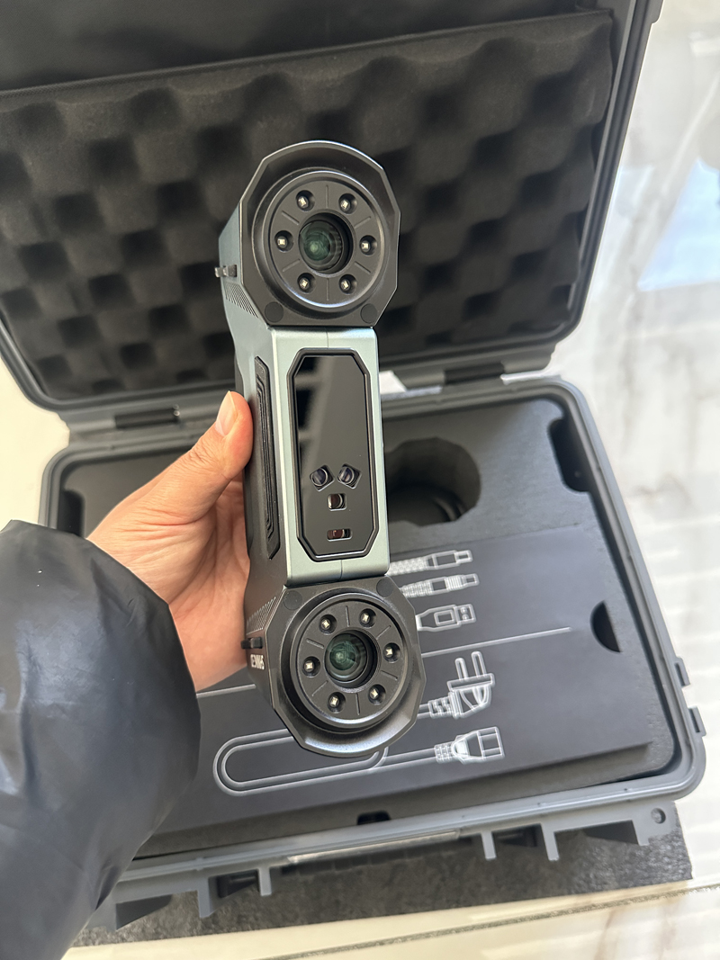 Combo Industrial High-precisio - đánh giá và giá Handheld 3D Scanner High Precision